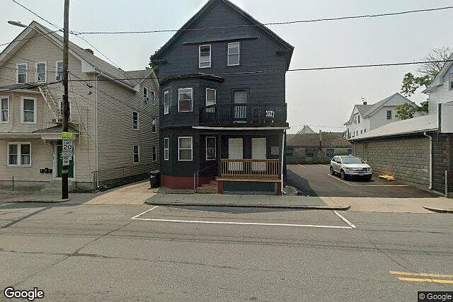 1st image of 264 Manton Ave #2