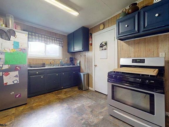 5th image of 1213 Plum Run Rd