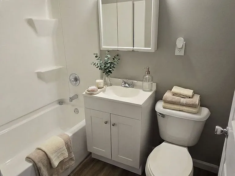 OAK TERRACE APARTMENTS — Photo 5