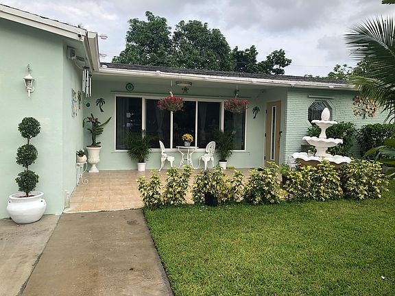 4th image of 1700 Cathedral Dr