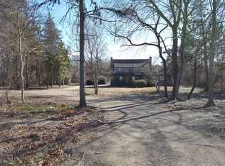 90 Inlet Rd W, Hampton Bays, NY 11946