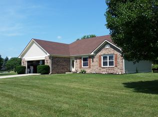 1214 Kingsway Dr, Avon, IN