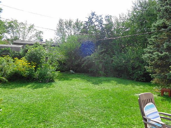 4th image of 9099 Forest Dr