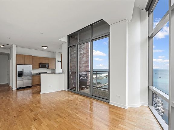 5th image of 450 E Waterside Dr #2903