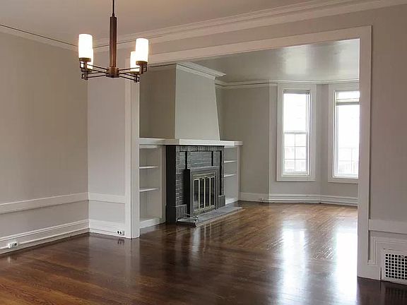 2nd image of 728 44th Ave