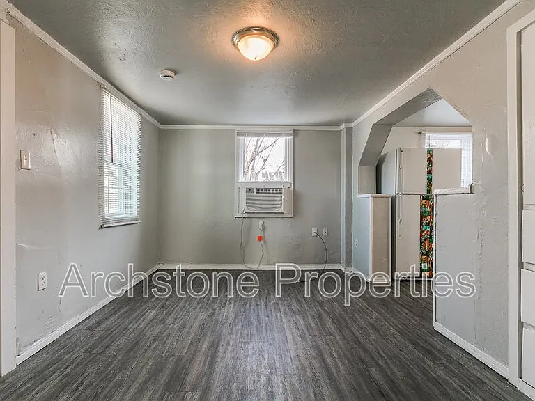1233 N Grand Blvd — Photo 3