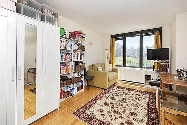 Rented by Engel & Völkers New York City | media 19