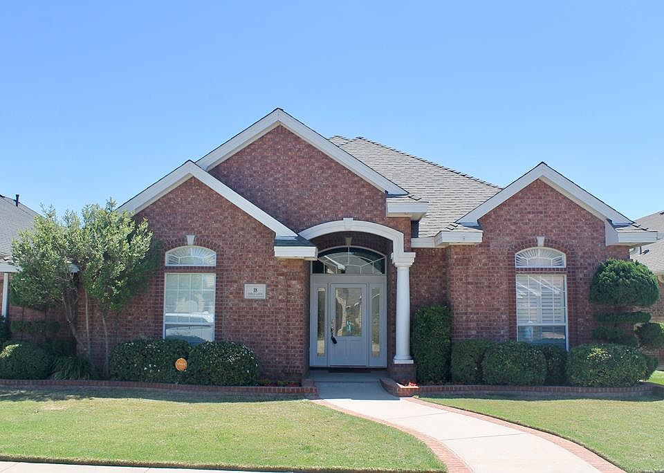 1st image of 18 Emerald Gardens Dr