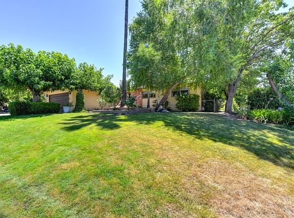 4th image of 214 Rugosa Dr