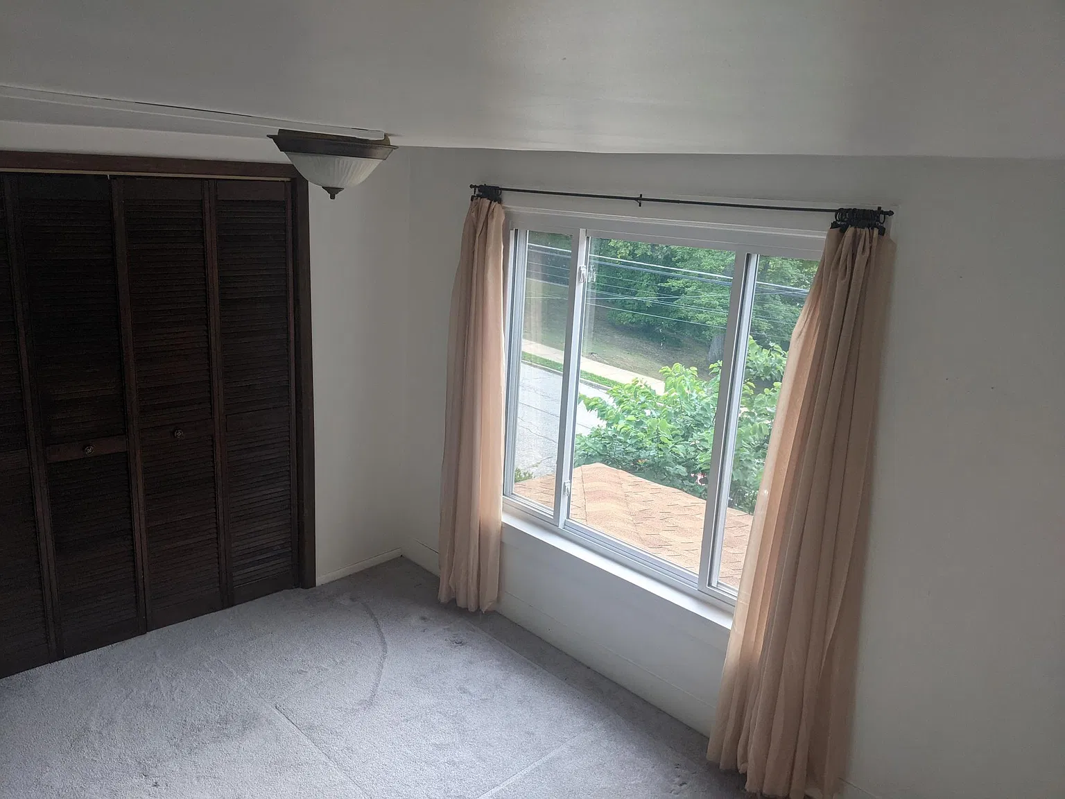 2 bed, 1056 sqft, $1,100 — Photo 3