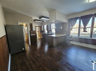 300 Gilham St, Philadelphia, PA 19111