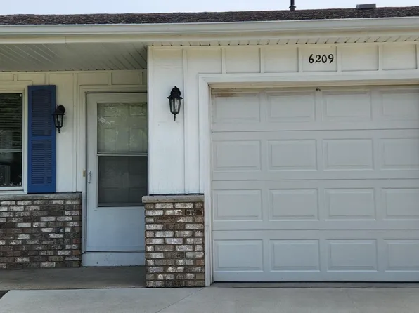 6209 72nd St, Kenosha, WI 53142