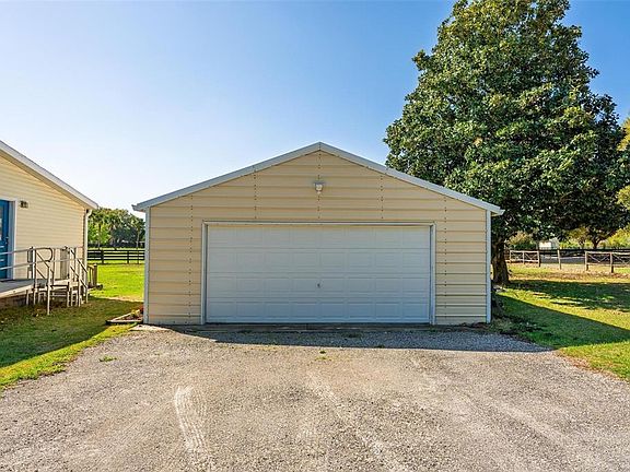 5th image of 5353 NE 136th Pl