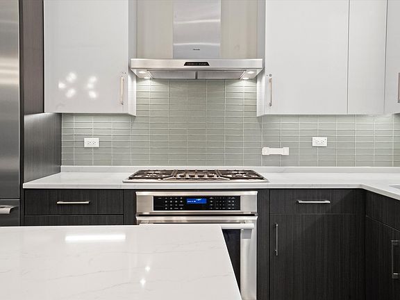 4th image of 1718 W Julian St #1S