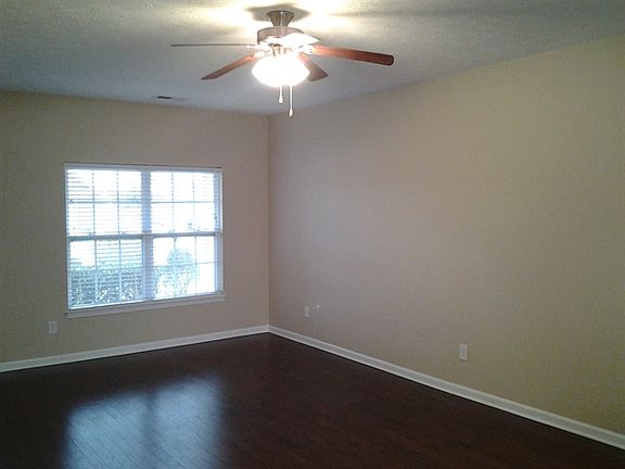 2nd image of 1074 Savannah Ave