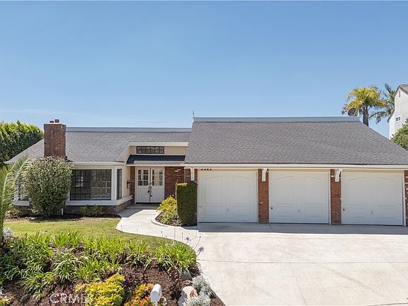 2nd image of 2282 N Rockridge Pl