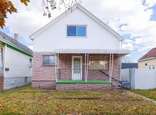 12062 Klinger St, Hamtramck, MI 48212