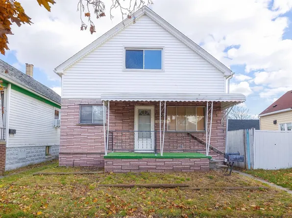 12062 Klinger St, Hamtramck, MI 48212