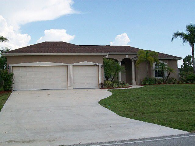 1st image of 1042 SW Alcantarra Blvd