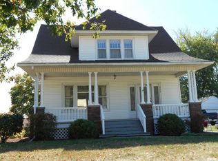 704 Macomb St, Colchester, IL 62326