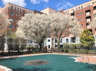 165 Cottage St APT 204, Chelsea, MA 02150