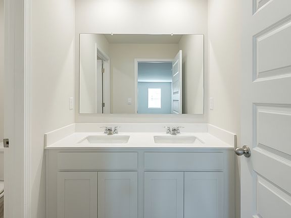3rd image of 805 Pelham Way