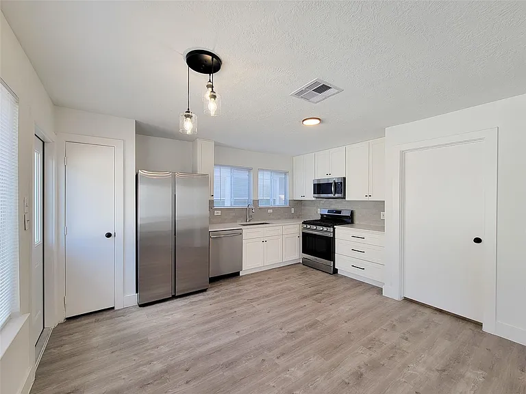10030 Farrell Dr — Photo 8