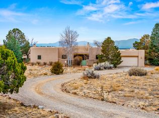 38 Carissa Rd, Santa Fe, NM 87508