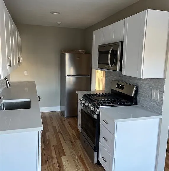 253 Windward Dr — Photo 2