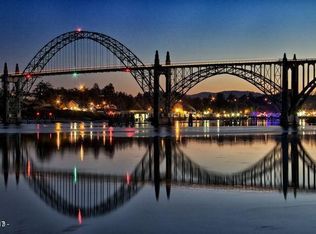 370 SW 29th St APT D, Newport, OR 97365