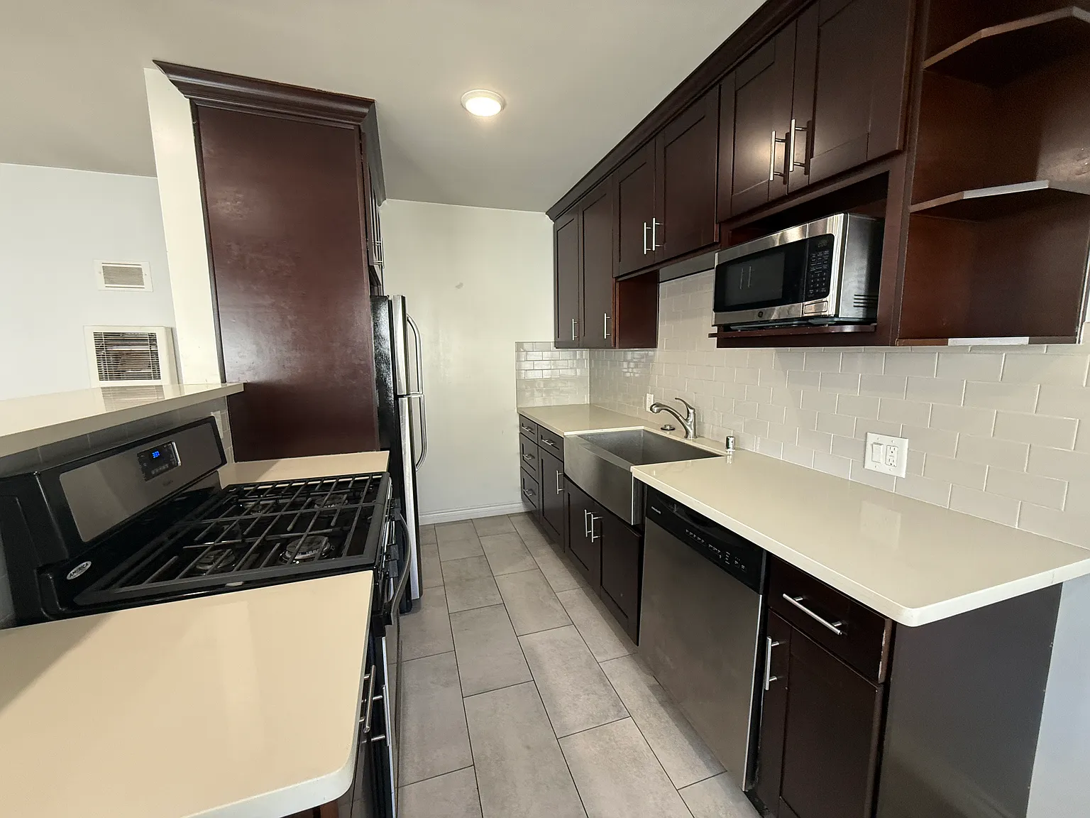 1 bed, 500 sqft, $2,295 — Photo 3