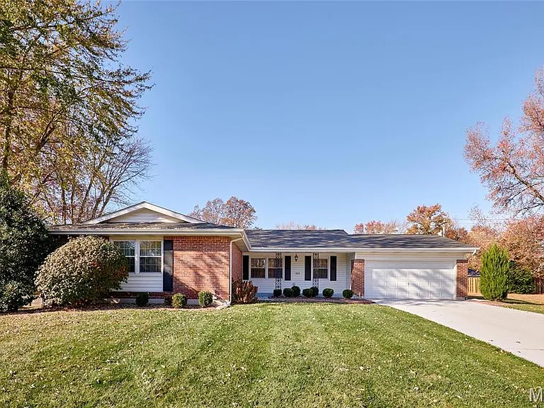 415 Trail Grove Ct — Photo 1
