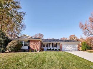415 Trail Grove Ct, Ballwin, MO 63011