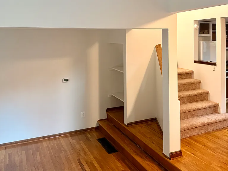 39 Hamilton St #2 — Photo 3