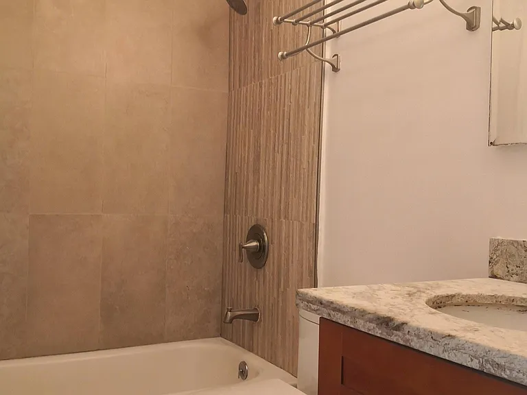 807 Lakehaven Dr — Photo 14