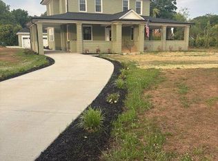 201 E 1st St, Lowell, NC 28098
