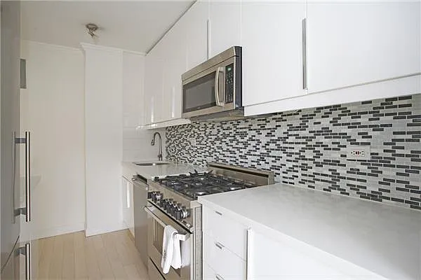 Sold by Exclusive Properties Sotheby's International Realty | media 10