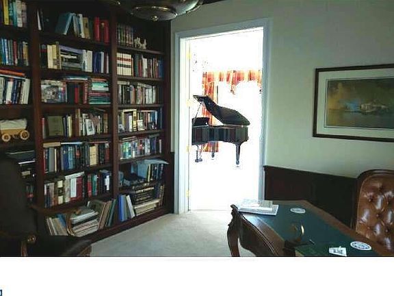 5th image of 114 Clarkson Dr