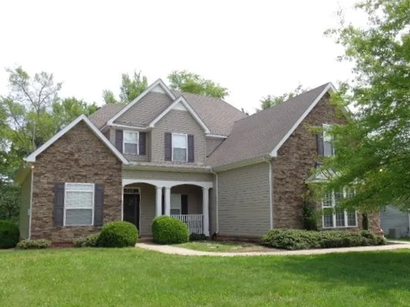 1110 California Dr, Murfreesboro, TN 37129