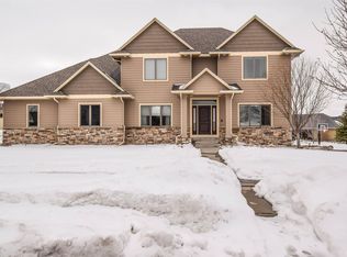7513 S Ridgestone Dr, Sioux Falls, SD 57108
