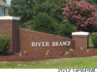 320 River Birch Dr, Greenville, NC 27858