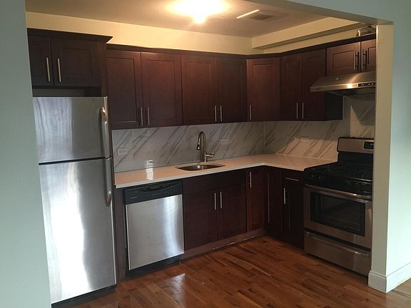 4th image of 1038 Leland Ave #2
