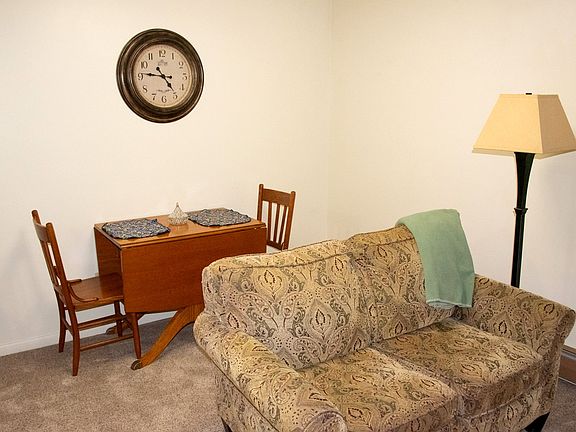 2nd image of 9 N Maple