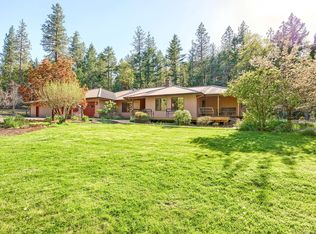 120 Lomas Rd, Jacksonville, OR 97530