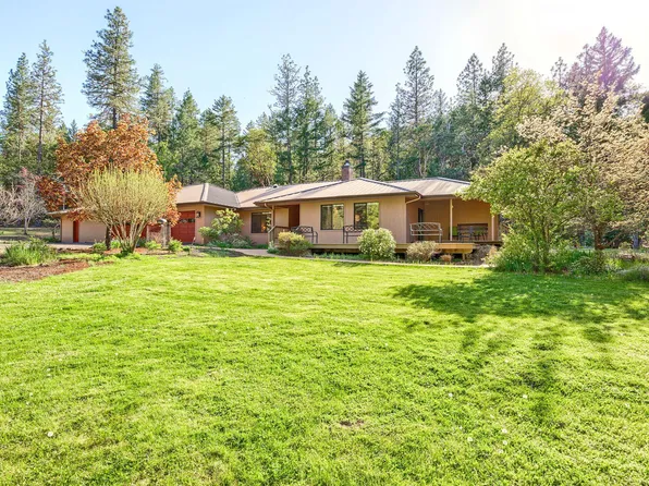 120 Lomas Rd, Jacksonville, OR 97530