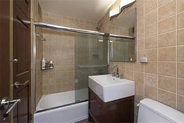 Sold by R New York | media 5