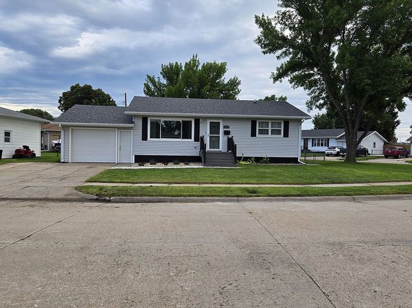 1109 Rose Ln