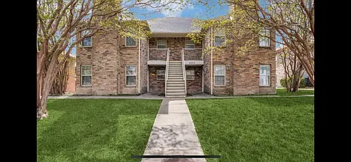 5525 Brookview Ct Photo 1