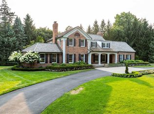 5250 Deep Wood Rd, Bloomfield Hills, MI 48302