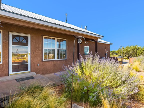 4th image of 6 Vista Linda Ct